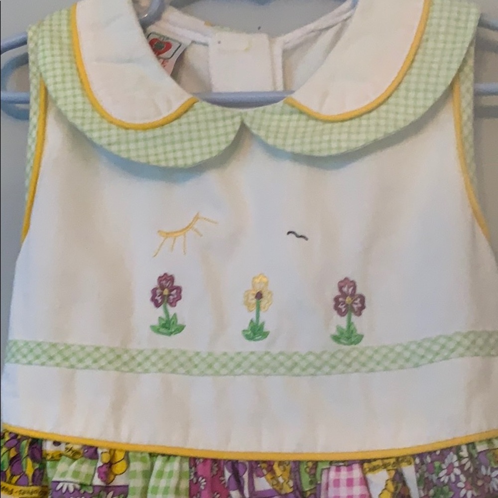 Apple Tree Boutique - Picture 3 of 4